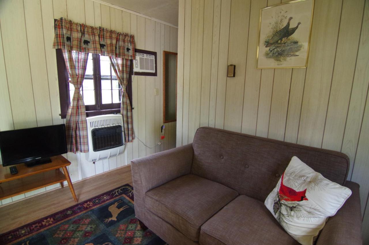 Moreno'S Adirondack Cabins Saranac Lake Buitenkant foto