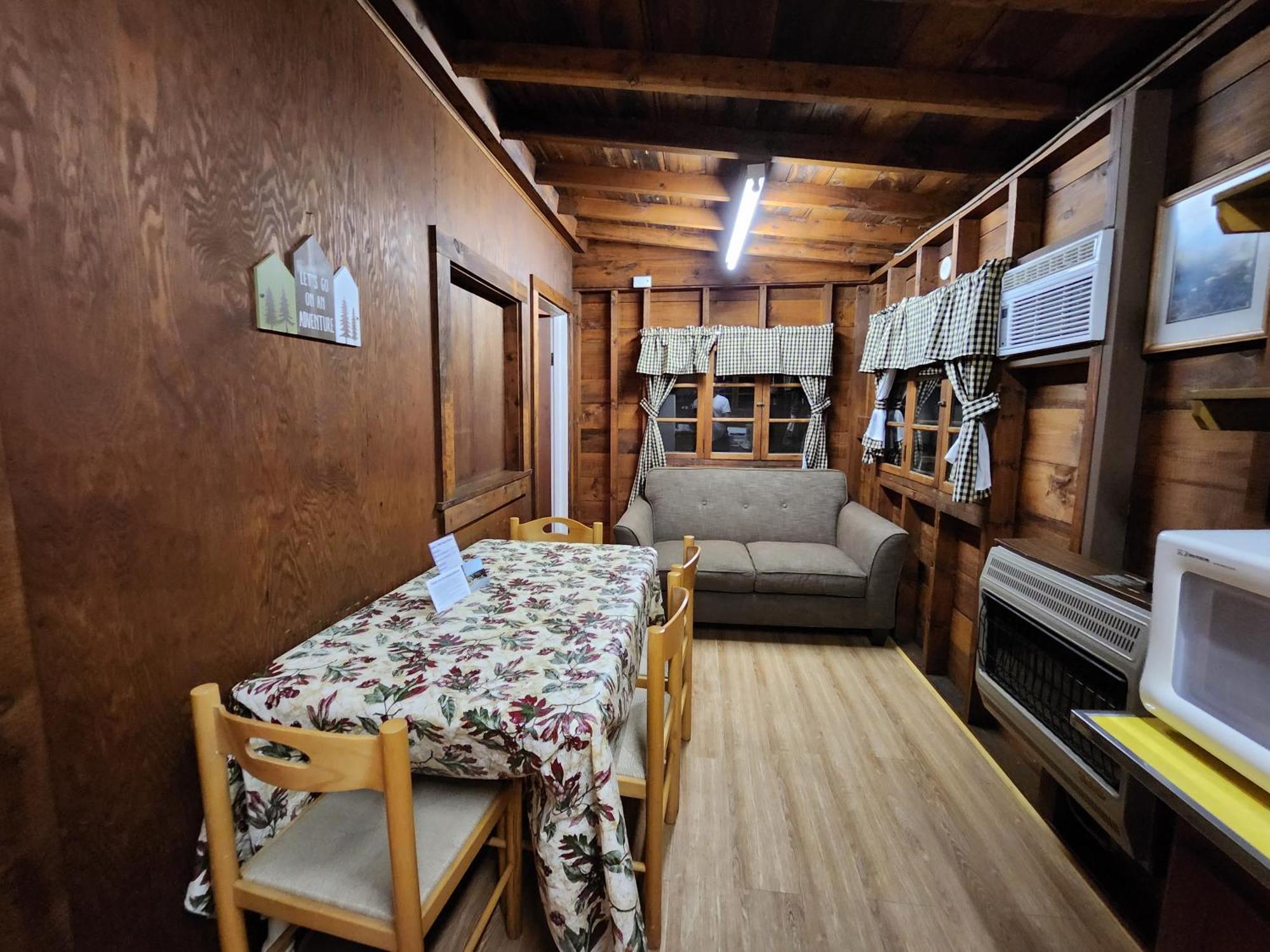 Moreno'S Adirondack Cabins Saranac Lake Buitenkant foto
